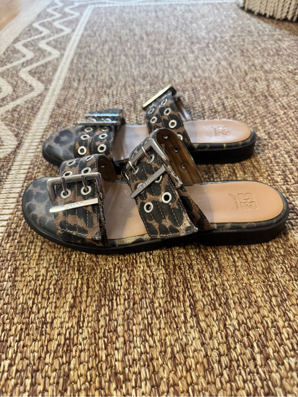 GANNI Leopard Print Buckle Sandals - size 39 - Picture 2 of 7